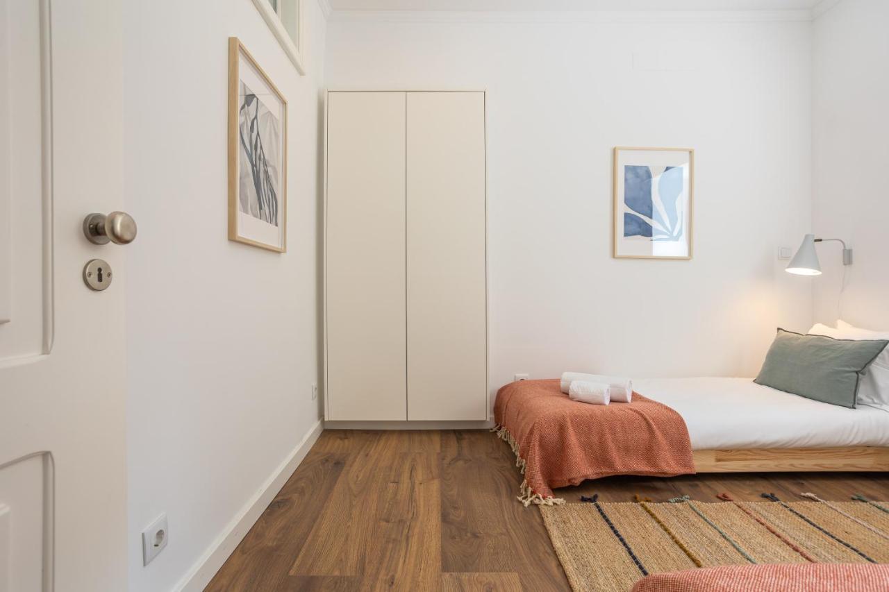 Trendy T.m By The River Apartment
